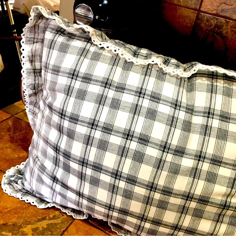 Farmhouse pillow decor ruffle window pane print cover cottage plaid ric …
